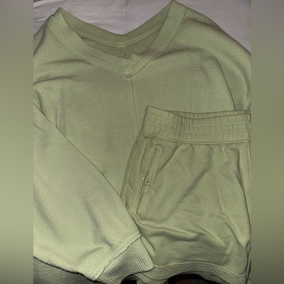 Aerie Matching Set - Picture 4 of 4